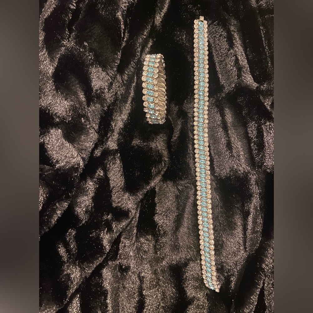 Vintage Light Blue Rhinestone Choker Necklace & Bracelet Set look @ the video - Picture 11 of 17